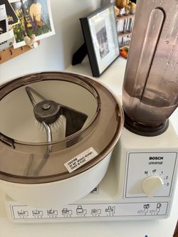 Bosch Universal 700W Mixer MUM 60 40 70 w/ Attachments – PARTIALLY WORKING
