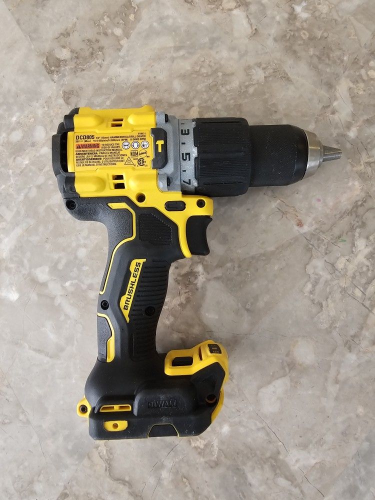 Dewalt 20v Max Xr Hammer Drill  DCD805