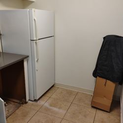 Fridge $200