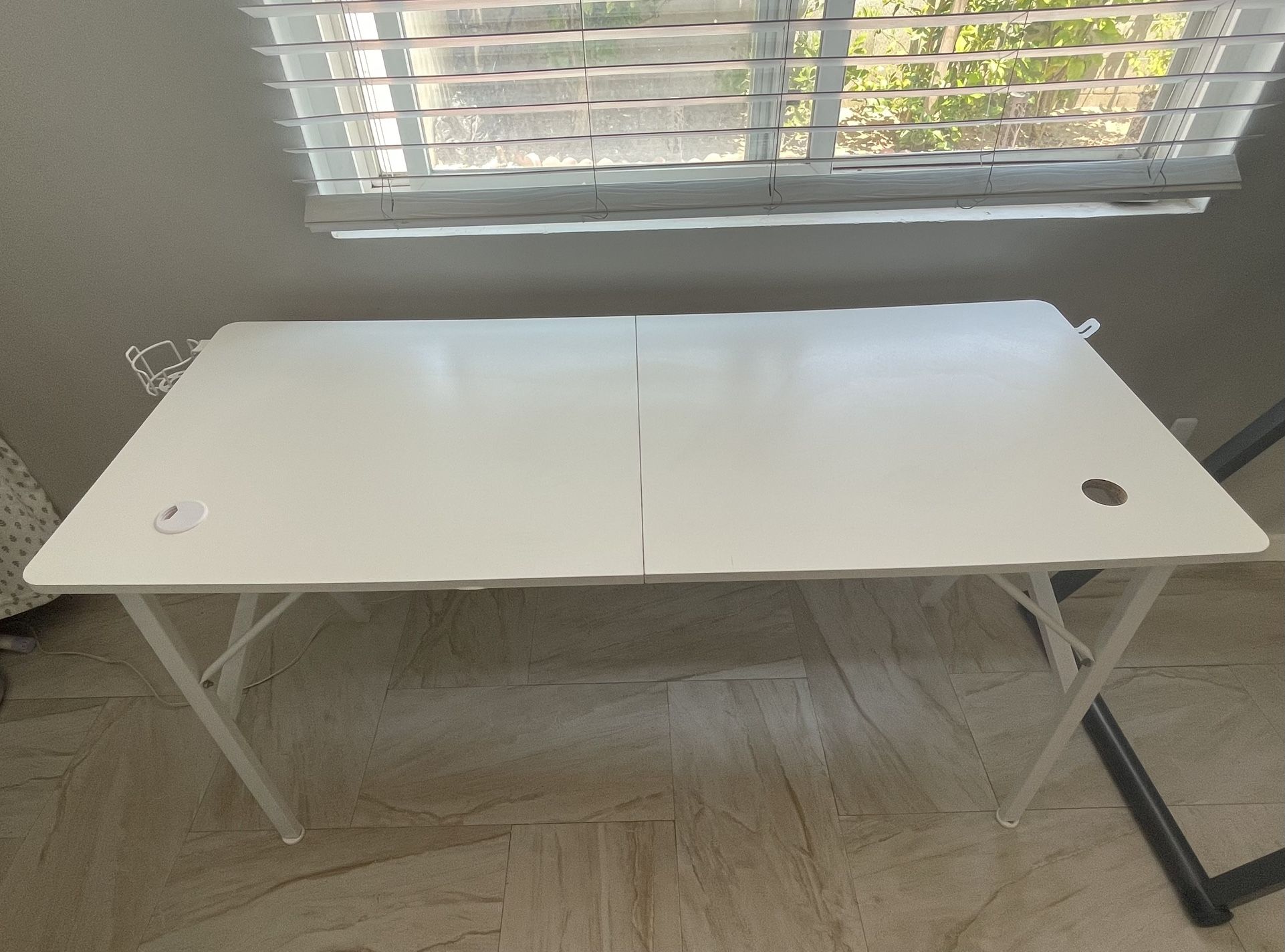 White Office Desk