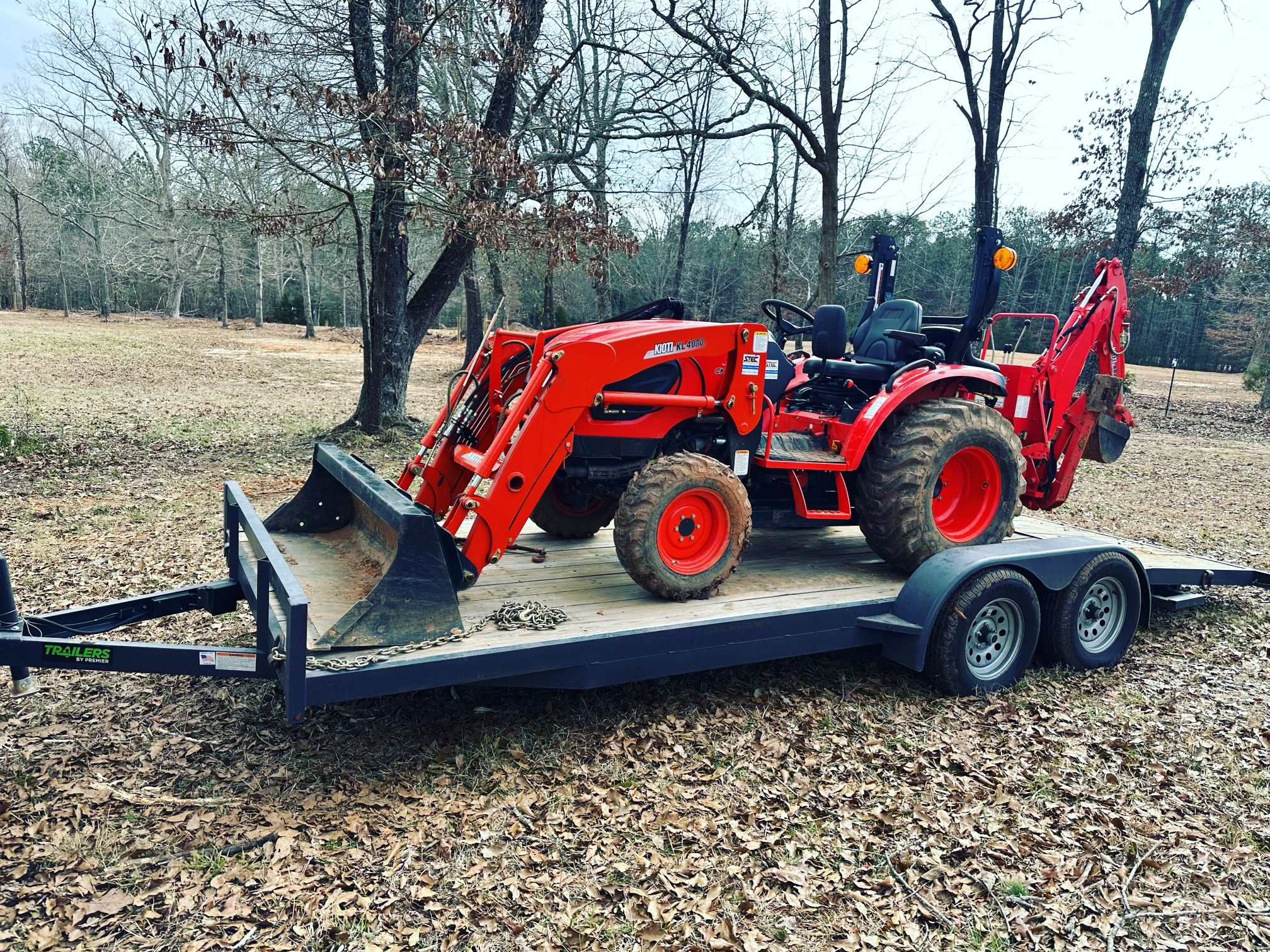 Tractor:loader:backhoe