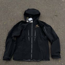Arc’teryx aplha SV jacket mens