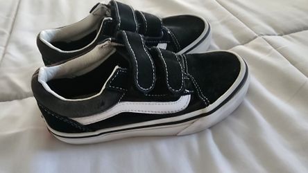 Title: Vans Old Skool V Black/True White – Kids Size 12.0