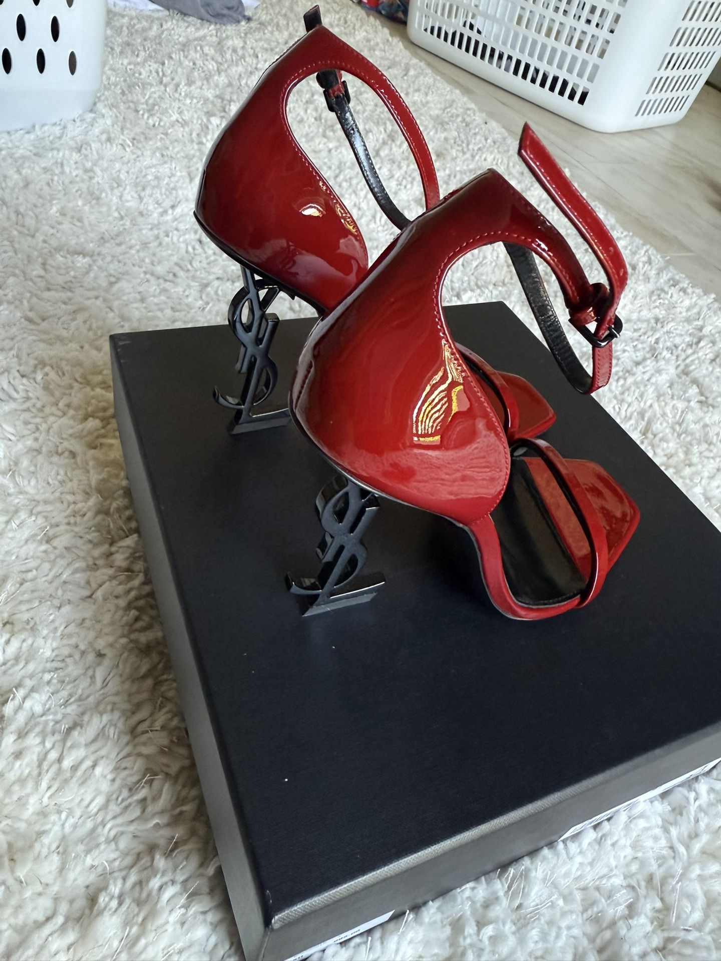 Saint Laurent Heels (red)
