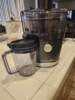 Nutribullet Juicer with Pitcher