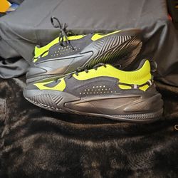 Size 10- 10. Puma RS DREAMER J COLE Lime Green 