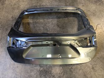 17-20 ROGUE SPORT TAILGATE.