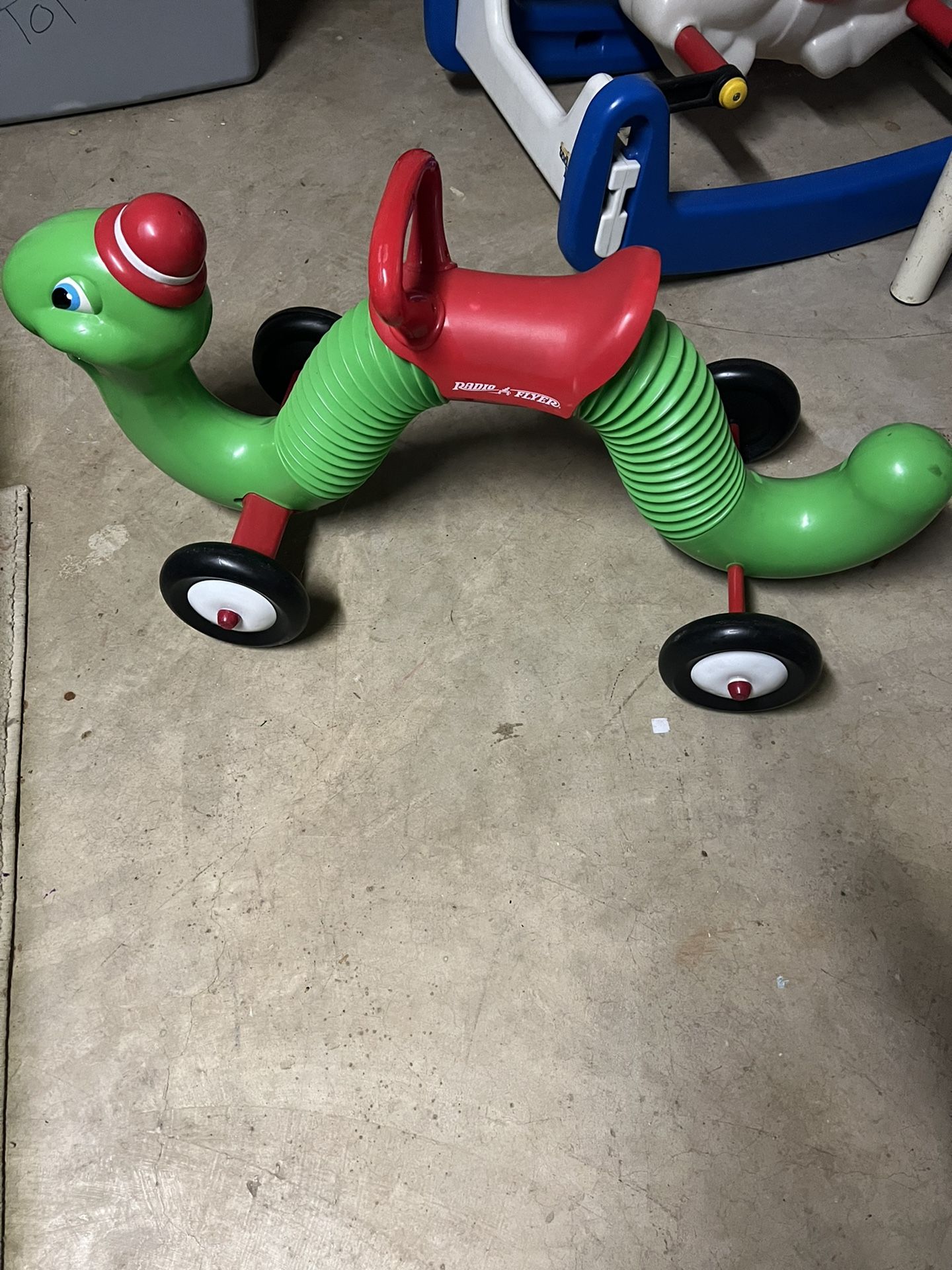 Radio Flyer Ride On Worm