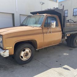 1981  Chevy 350 Pick Up  Dompe  