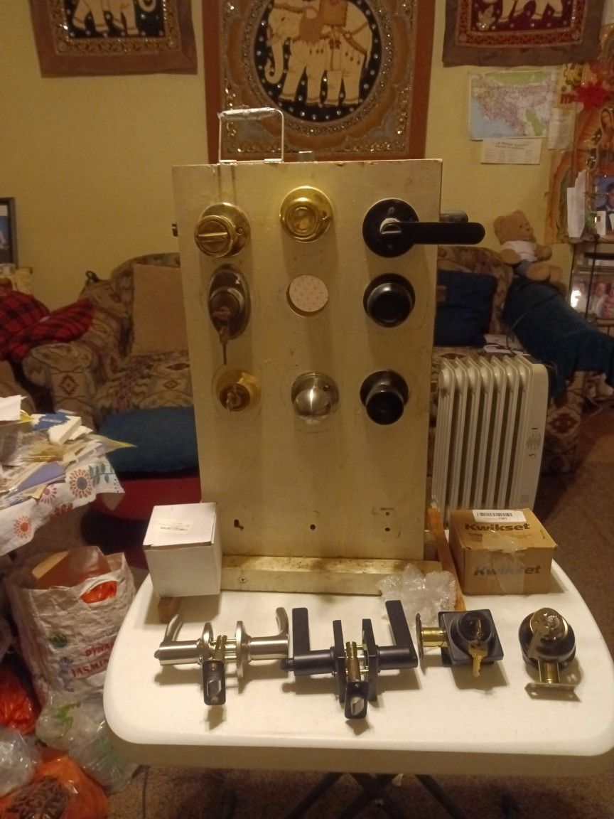 Home Door Knobs And Keys