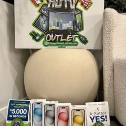 Apple iPhone 15 128gb Unlocked floor model 