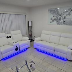 SET OF ELECTRIC RECLINERS / SOFA & LOVESEAT / MEGA OFFER FOR THE END OF THE YEAR