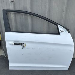 2017-2020 Hyundai Elantra Front Passenger RH Door