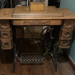 Antique Singer Treadle Sewing Machine 