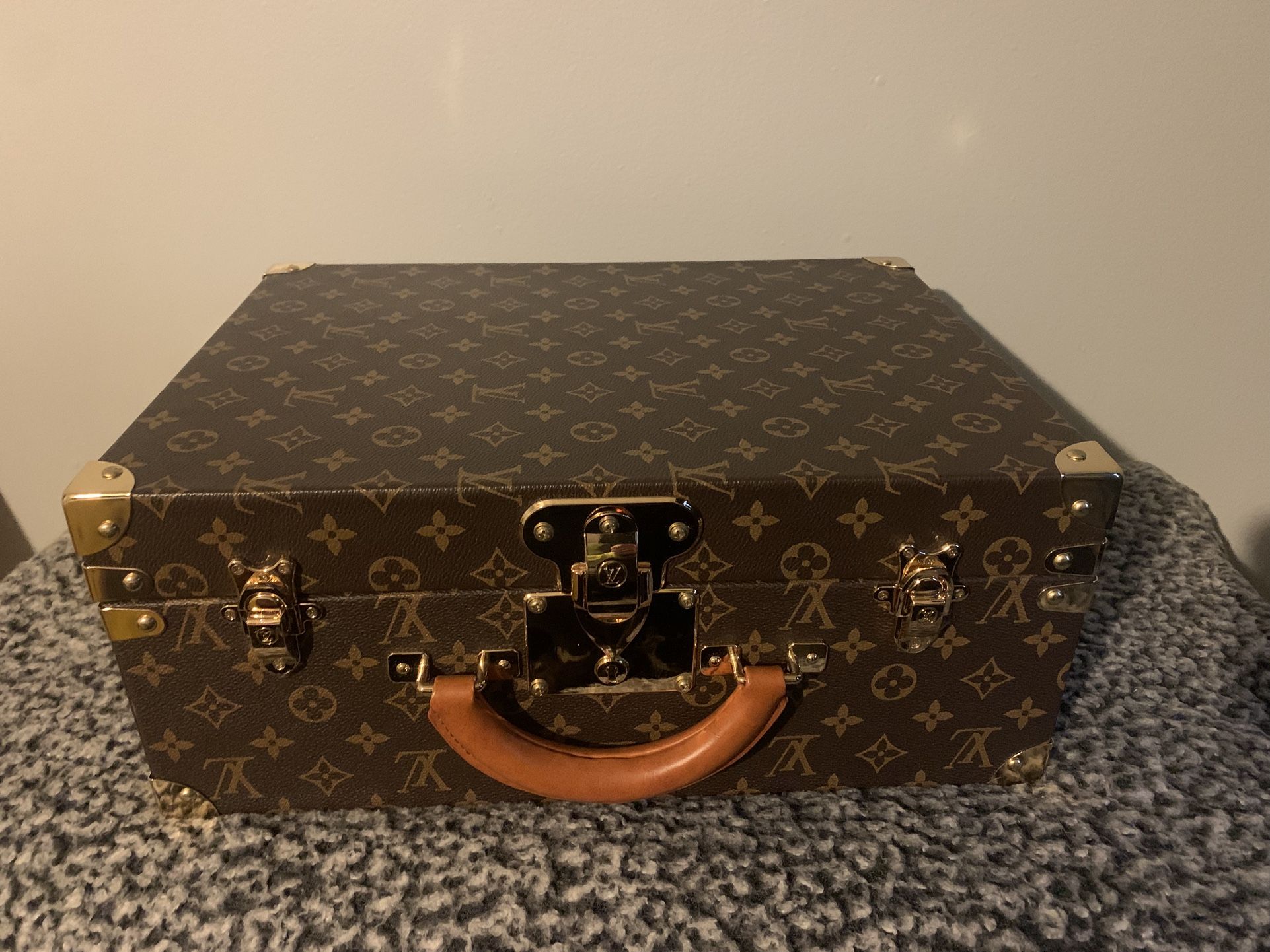 BRAND NEW The Shoe Surgeon Legacy AIR Jordan 1 High x Louis Vuitton