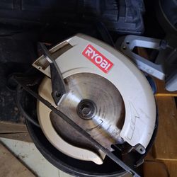 ryobi saw