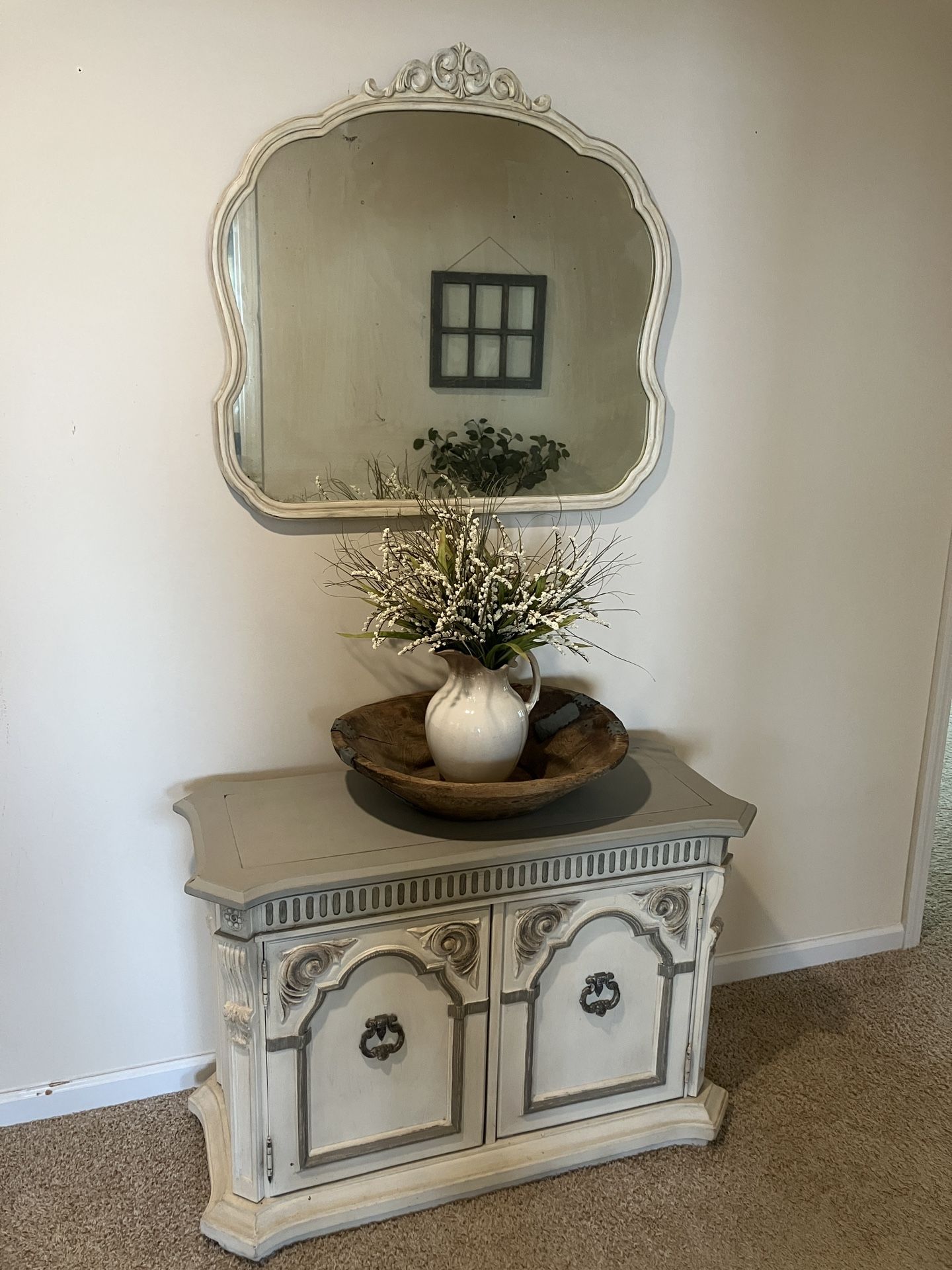 Antique Entryway Table/sideboard/tv Stand W/mirror