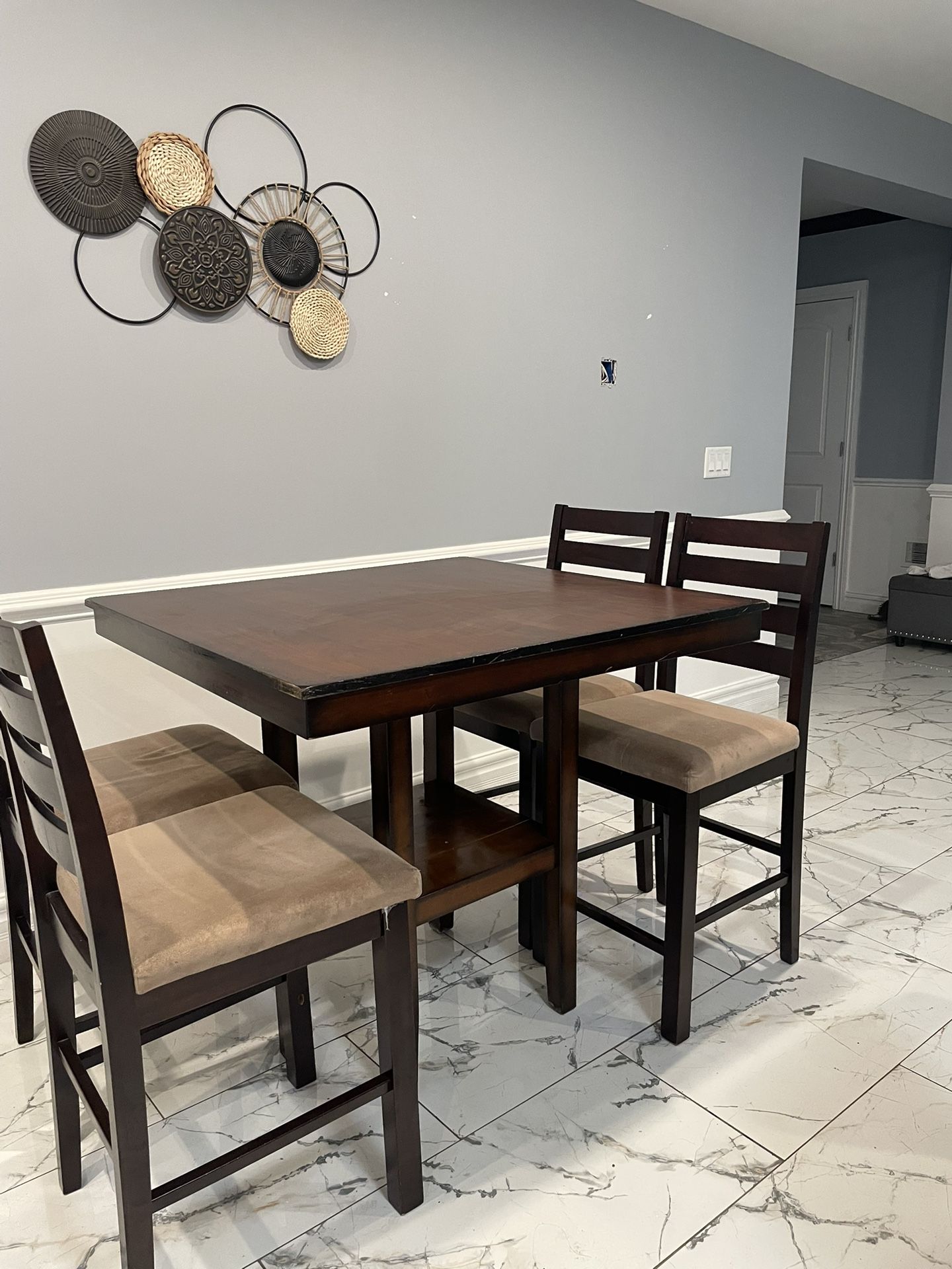 Dining Table Set/ 4 Chairs