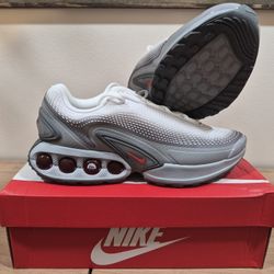 Nike Air Max DN - Men's Size 9 - NIB