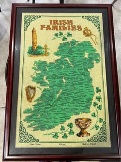 Ireland 🇮🇪 Family names wall embroidered