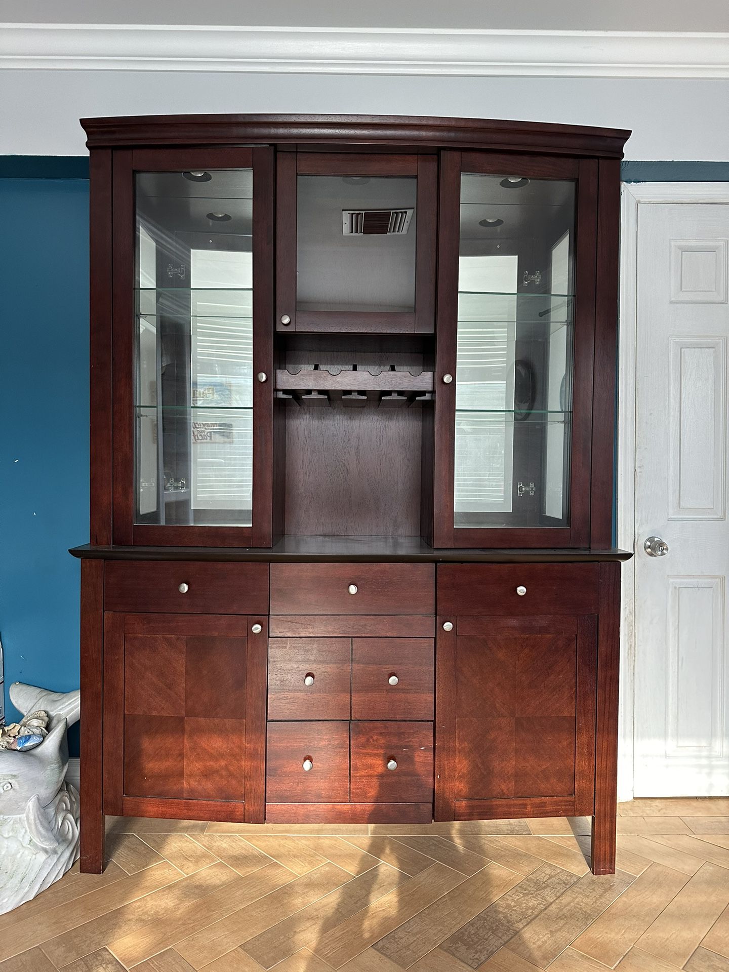 China Cabinet With Detachable Base