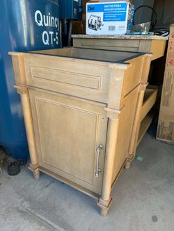 New 24 in vanity solid wood