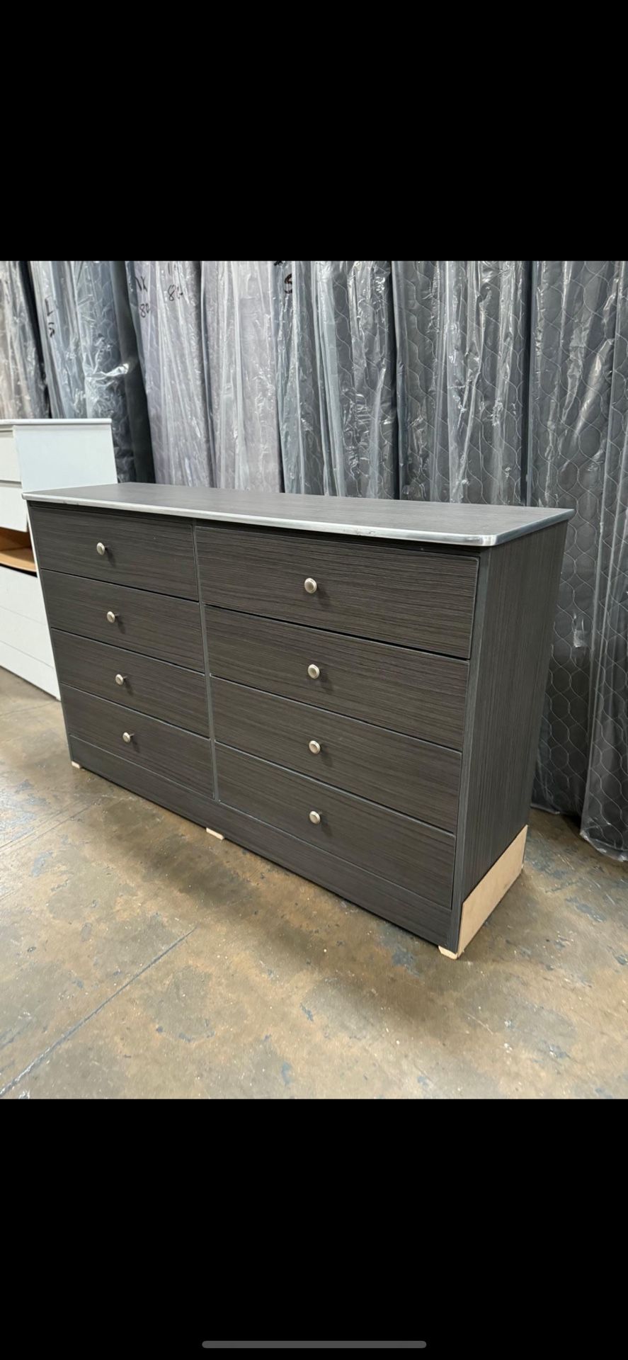 8 Drawer Dresser