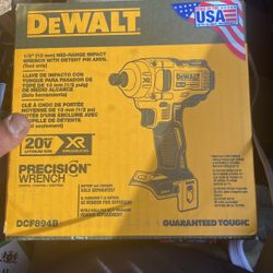 DeWalt 1/2” Mid-range Impact Wrench