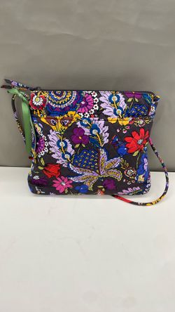 Vera Bradley purse. Item No 838 (Shopgoodwill)