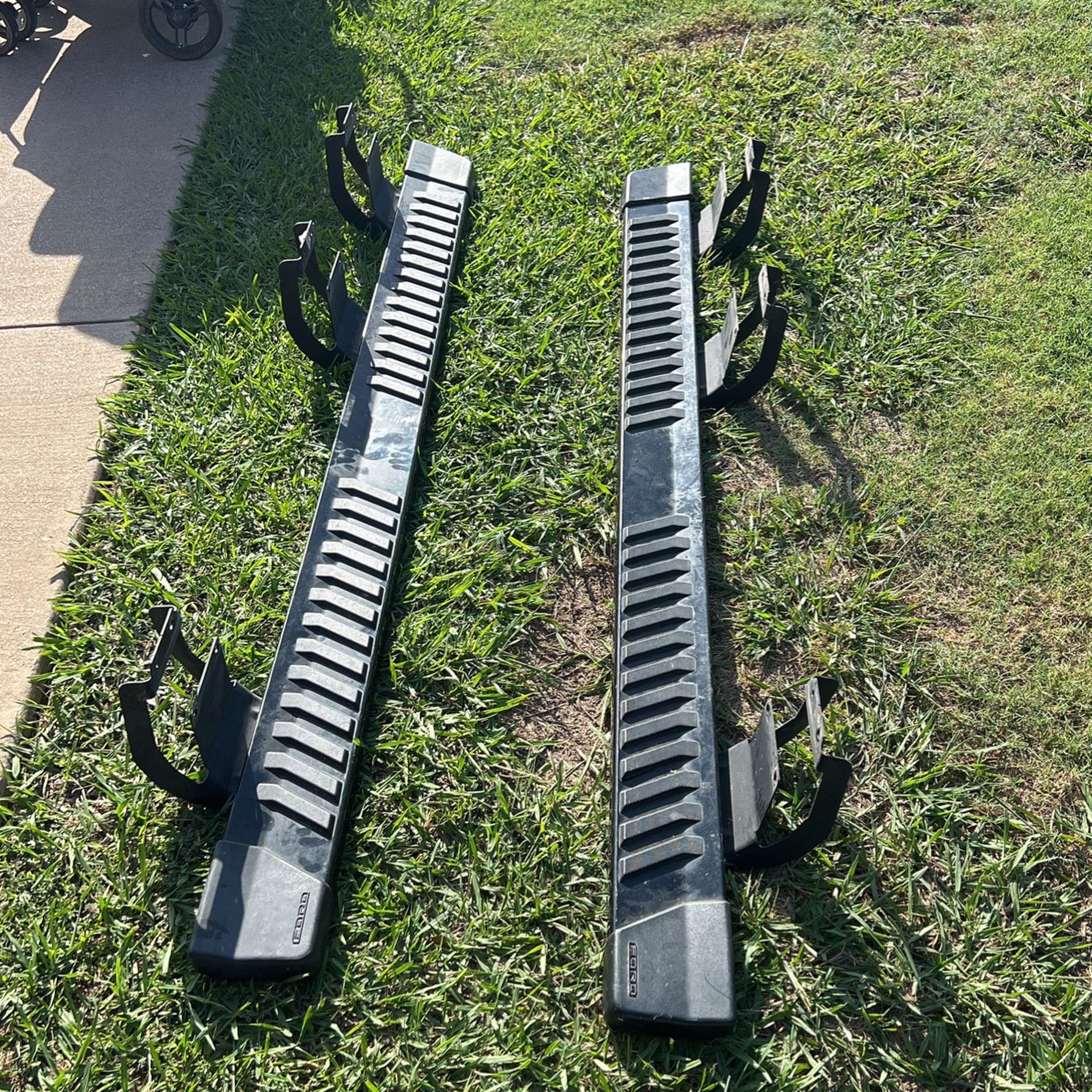OEM sidesteps off of a 2020 F250