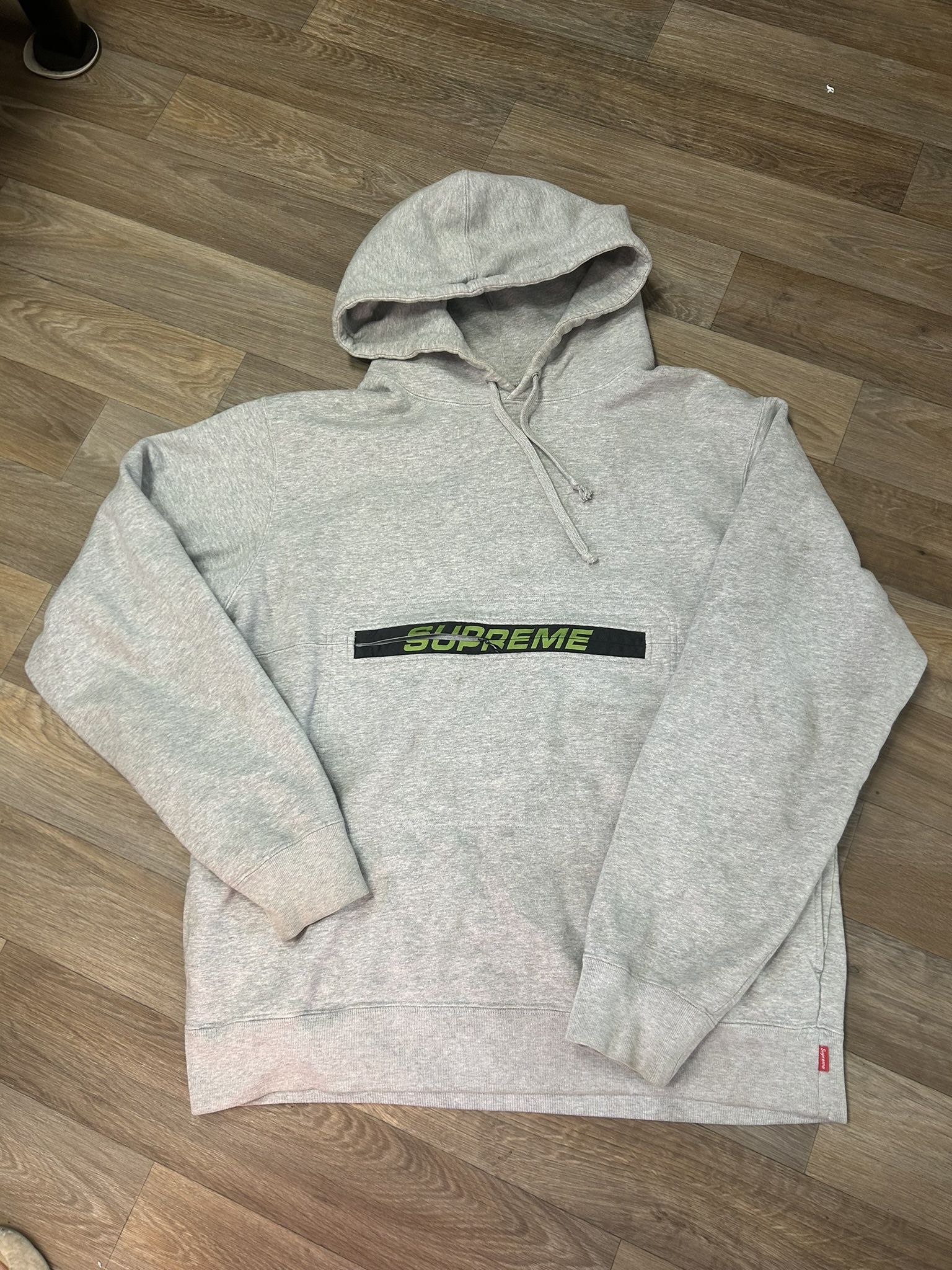 Supreme Hoodie Size Medium