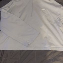 Women’s NikePullover Sweatshirt 