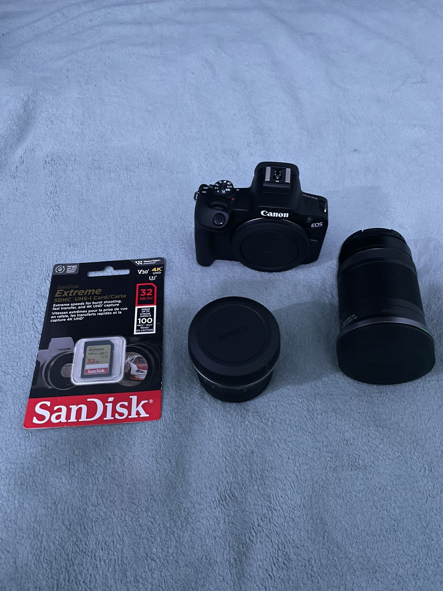 Canon Eos R100 Comes With Included(brand New)