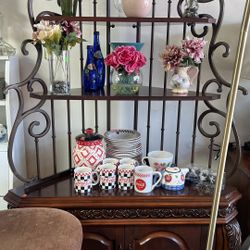 Beautiful Corner Metal & Solid Wood 