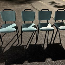 Set 4 Metal Blue Chairs 