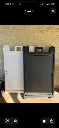 Foldable Plastic Heavy Duty Sign Holders. Black & White