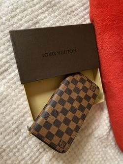 Woman wallet
