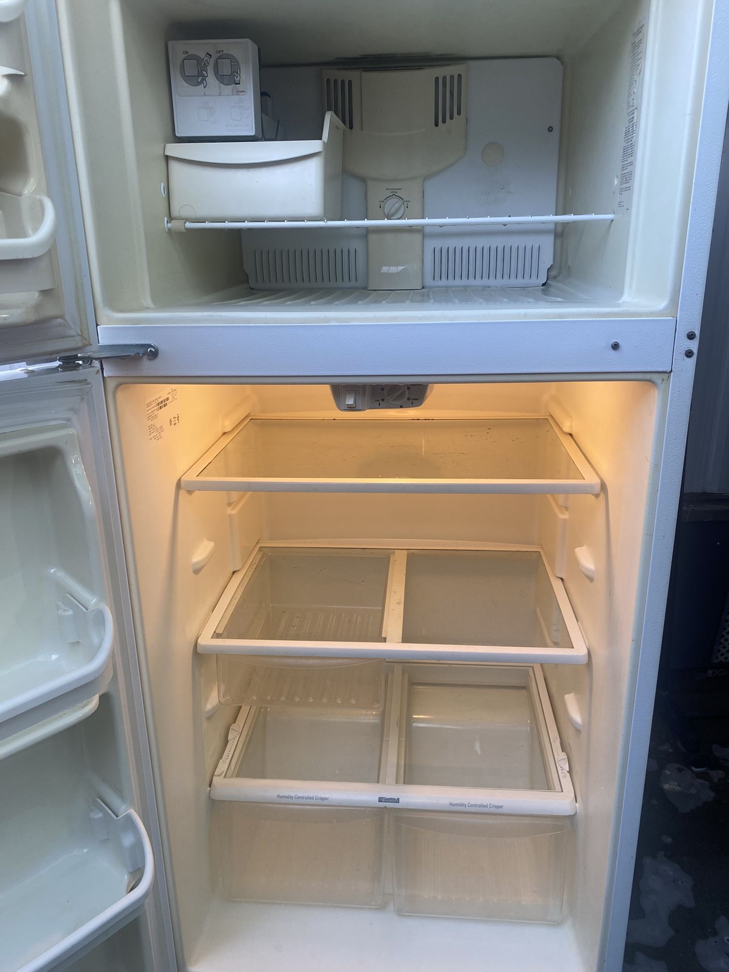 Refrigerator