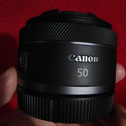 Canon RF 50mm F1.8 STM 