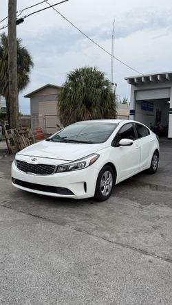 2017 KIA Forte 5-Door
