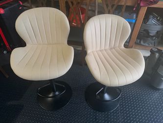 Set of 2 Cream Upholstered Swivel Accent Chairs