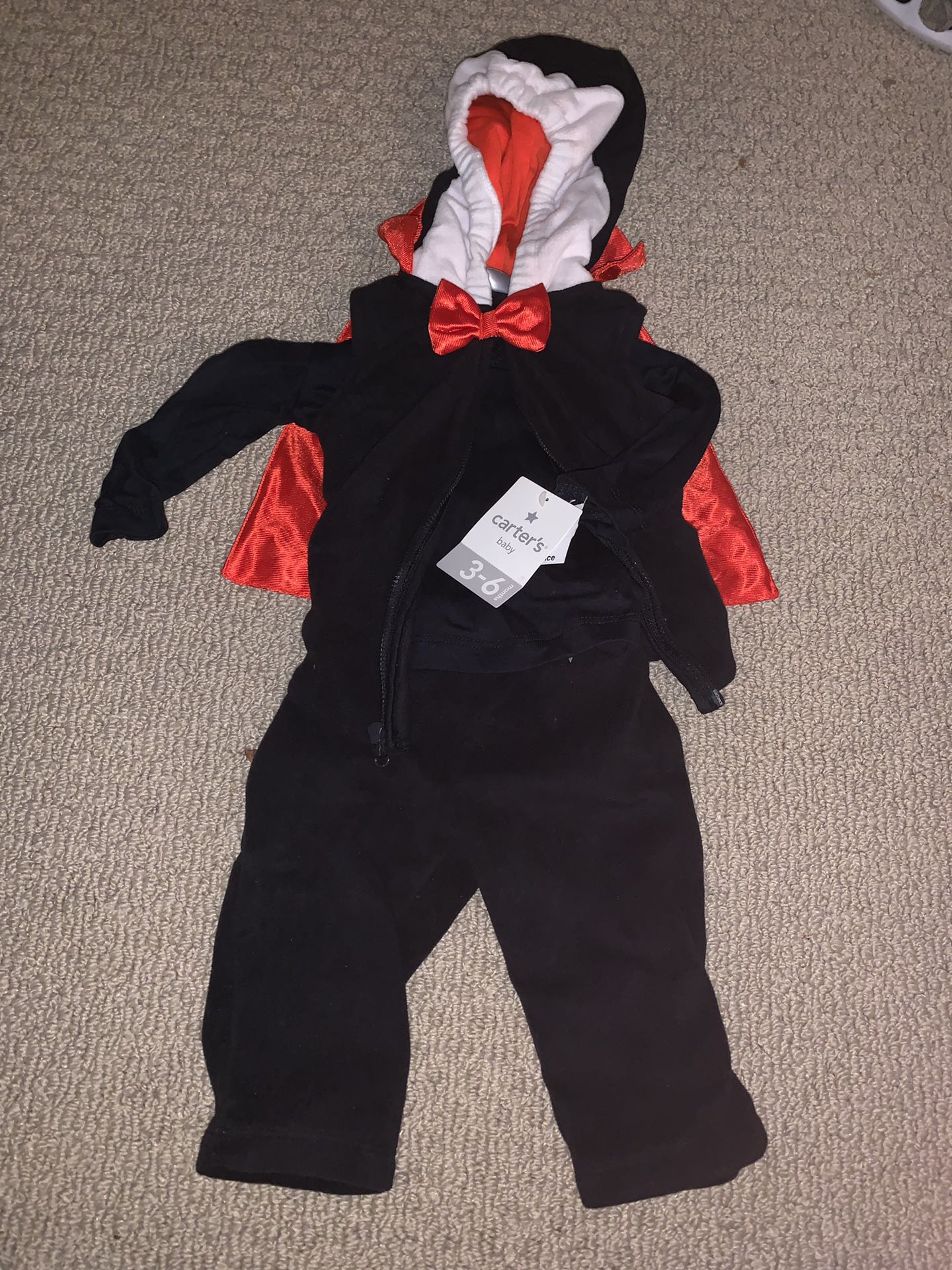 New 3 piece baby Carter outfit/costume. Looks like Dracula meets Dr Zeuss meets Penguin size 3-6 months