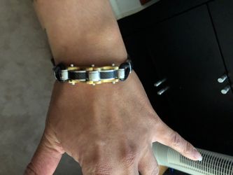 Unisex Latch Bracelet