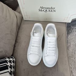 Alexander McQueen Oversized Sneaker