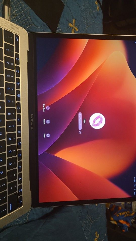 *Apple 2017 MacBook Pro with 2.3GHz Intel Core i5, 13-inch, 8GB RAM, 128 SSD Storage - Space Gray 