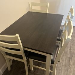 Nice table/4 chairs- MOVING NEED GONE ASAP! Serious buyers only!!