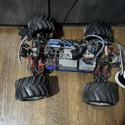 Traxxas T Maxx 