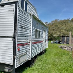 Trades Welcome Toy Hauler 21ft Trades Welcome 