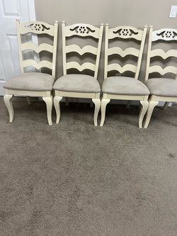 4 dining kitchen to good condition