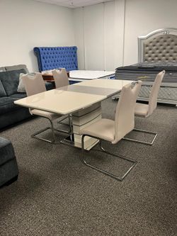 🚀 Same Day Delivery 🚀 Gyilland Dining Set $939.00